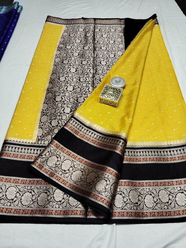 BANARASI DYEBLE WARM SOFY SILK SAREE