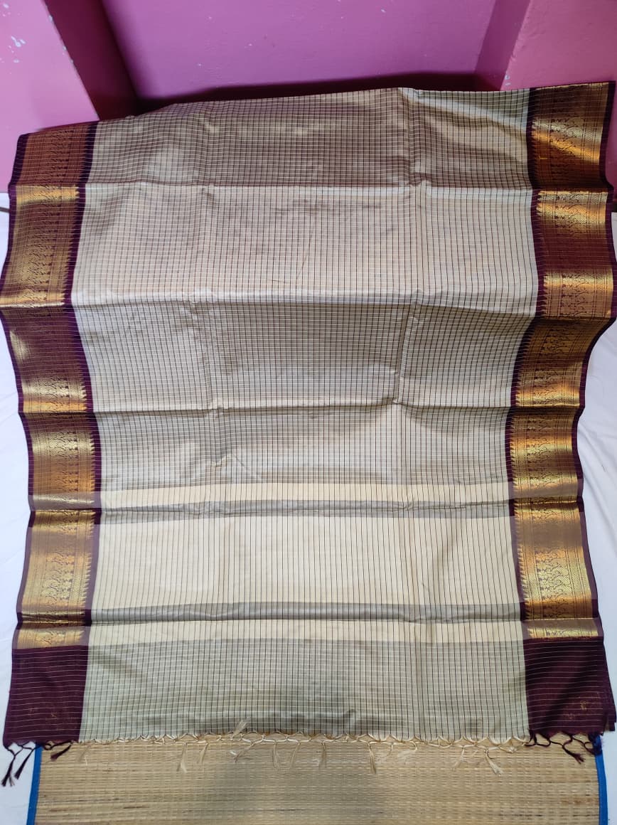 Banarasi Soft Silk Checks Saree with Rich Gold Zari Border – Ivory Cream & Maroon