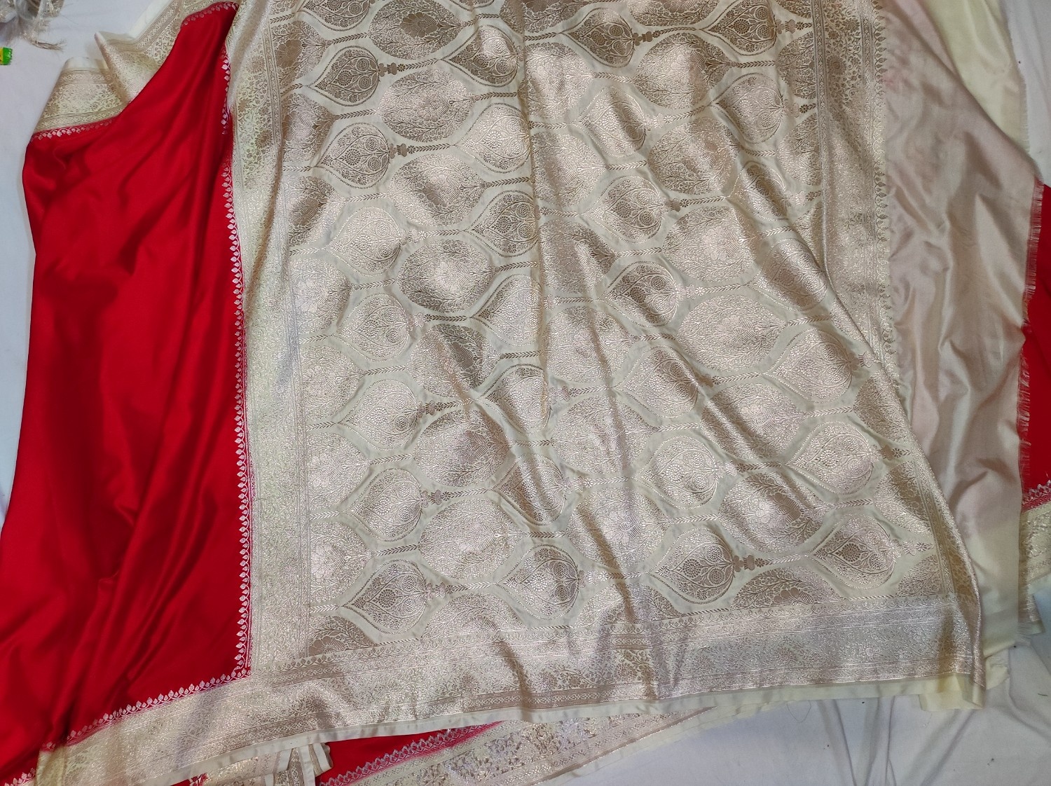 Banarasi Mashru Silk Saree with Plain Body & Heavy Gold Zari Pallu | Wedding & Festive Wear | Running Blouse