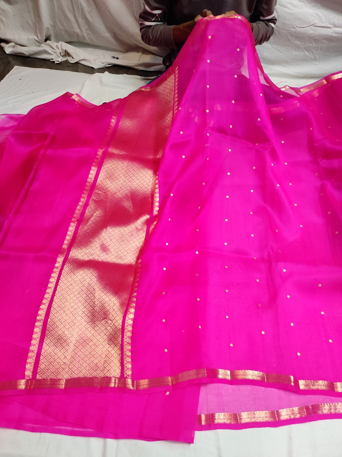 Banarasi Pure Kora Handloom Saree | Pink Zari Buti & Brocade Pallu