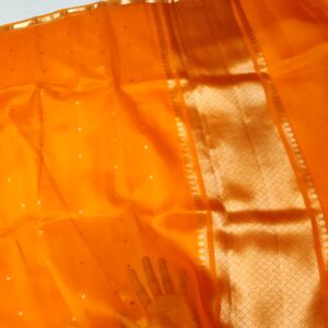 Banarasi Pure Kora Handloom Saree – Allover Small Buti Kaduwa & Interlocked Zari Weaving