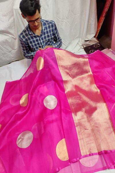Premium Banarasi Pure Kora Handloom Saree with Large Gold Zari Buti & Rich Brocade Pallu