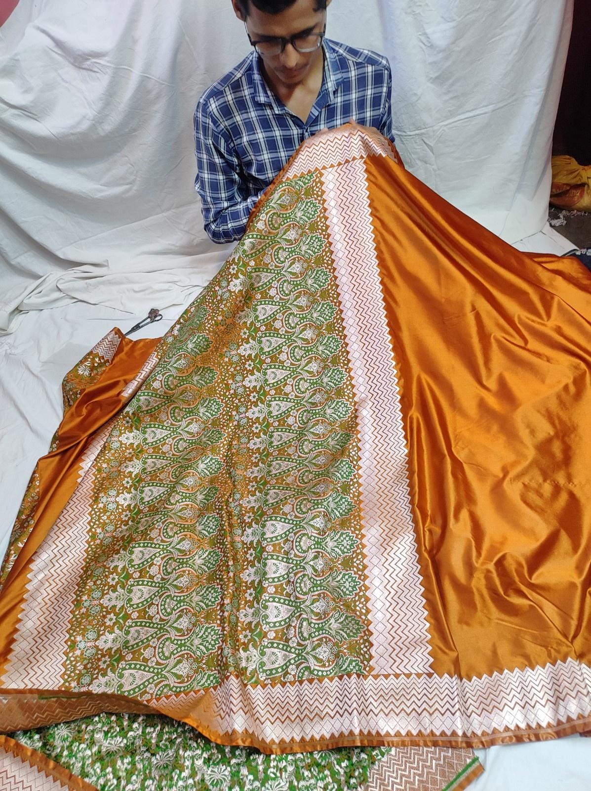 Banarasi Mashru Silk Saree with Heavy Meena Pallu & Plain Body | Premium Wedding Banarasi Saree