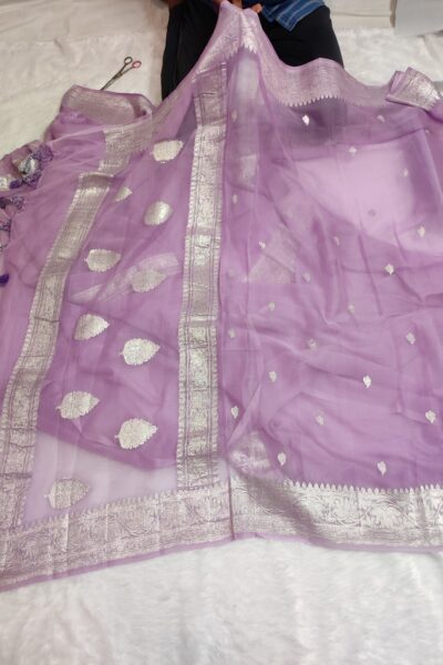 Banarasi Pure Khaddi Chiffon Kaduwa Handloom Saree | Lavender Silver Zari