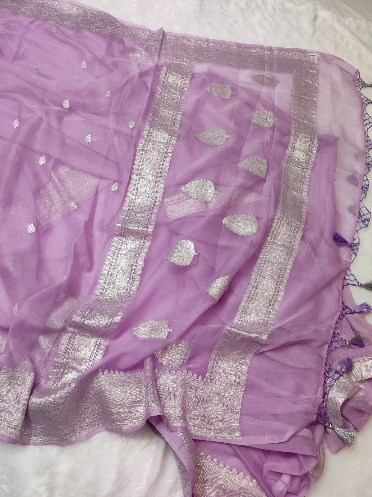 Banarasi Pure Khaddi Chiffon Kaduwa Handloom Saree | Lavender Silver Zari