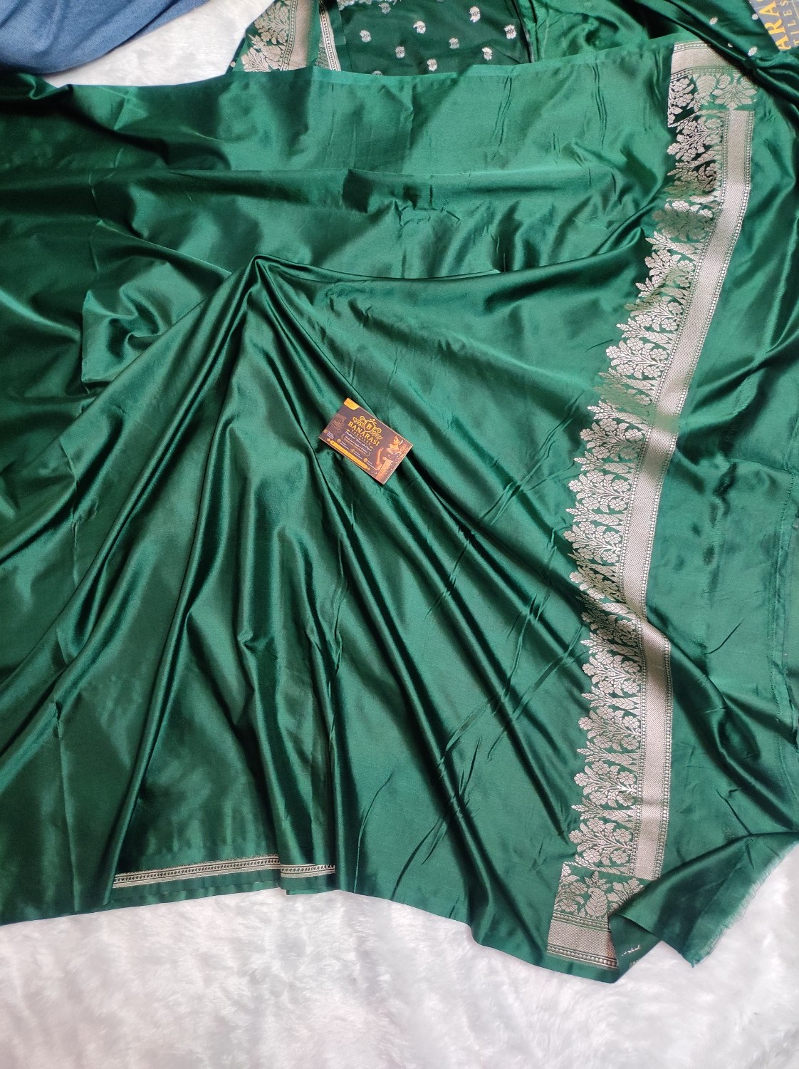 Banarasi Mashru Katan Small Buti Saree with Rich Pallu & Plain Blouse | Emerald Green