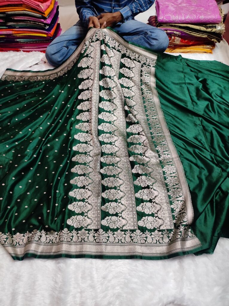 Banarasi Mashru Katan Small Buti Saree with Rich Pallu & Plain Blouse | Emerald Green