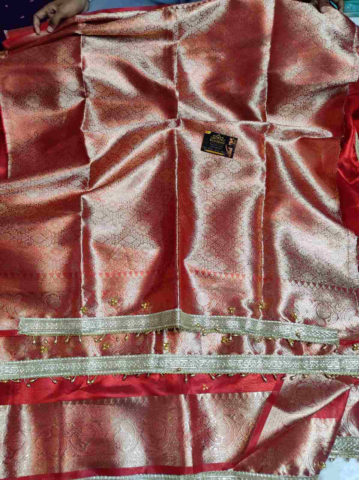 Banarasi Viral Tissue Saree with Heavy Zari Pallu & Ghughroo Border