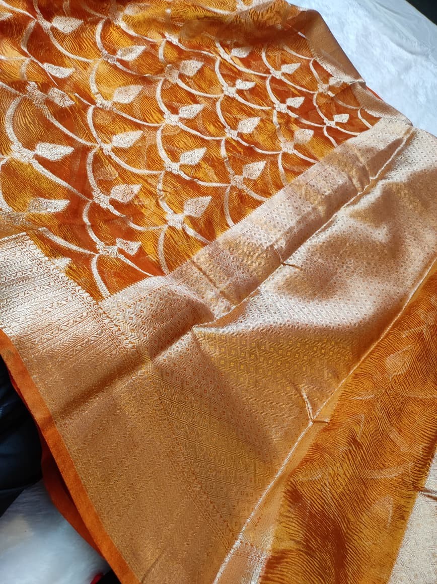 Banarasi Tissue Crush Saree with Floral Jaal & Rich Zari Border | Banarasi Textiles